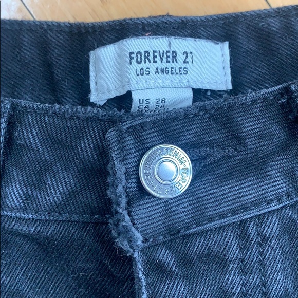 Shorts - Picture 2 of 3